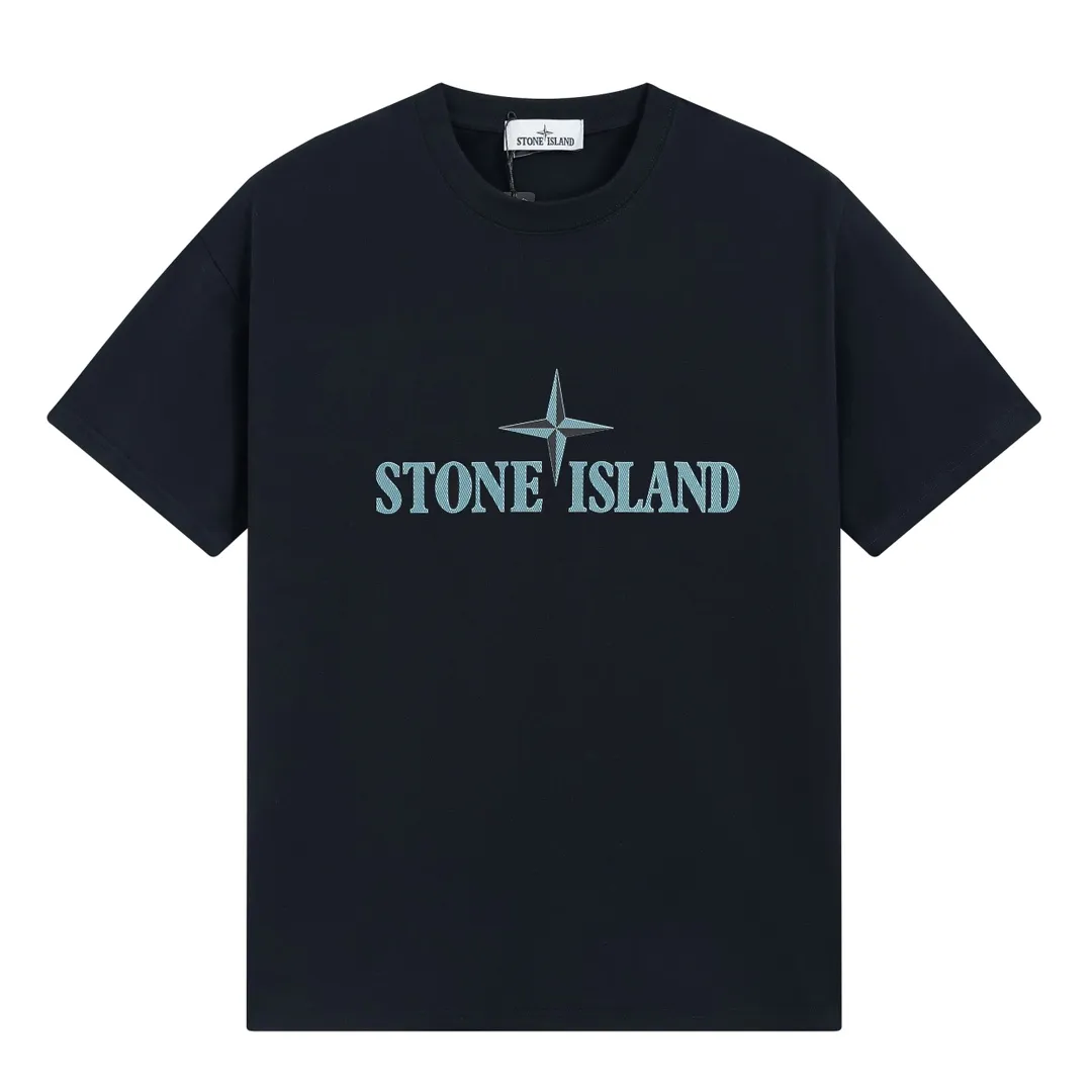 W662#P110💰 [Stone lsland/Stone Island summer twill logo printed short-sleeved T-shirt] ⚠️[Original creation with high control of details] -Made of 230g combed cotton 32-count double yarn, soft and comfortable to the touch, sweat-absorbent and breathable. -Simple basic and versatile style, original single quality, the first choice for couples. -Made by a large factory, four needles and five threads on the shoulder, neat alignment, high quality workmanship. -Same style for men and women, very versatile One piece by hand, the details are clearly visible. Color: Black White Size: M L